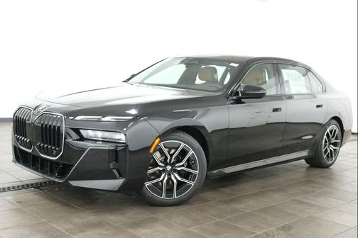 Black Sapphire Metallic 2026 BMW XM Label