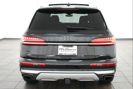 Mythos Black Metallic 2025 Audi Q7 55 Premium Plus