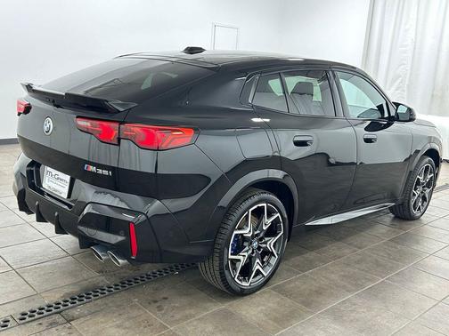 Black Sapphire Metallic 2024 BMW X2 M35i