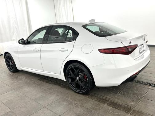 2020 Alfa Romeo Giulia Base