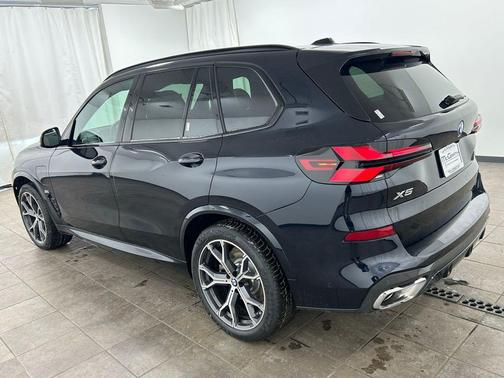 Carbon Black Metallic 2026 BMW X5 PHEV xDrive50e
