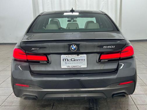Dark Graphite Metallic 2023 BMW 540 i xDrive
