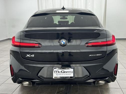 2025 BMW X4 xDrive30i