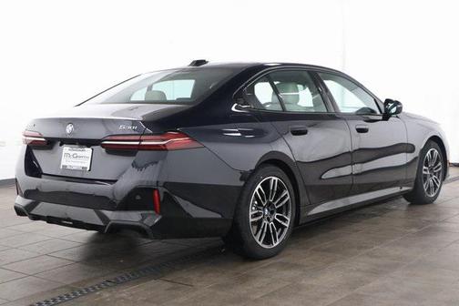 2025 BMW 530 i xDrive
