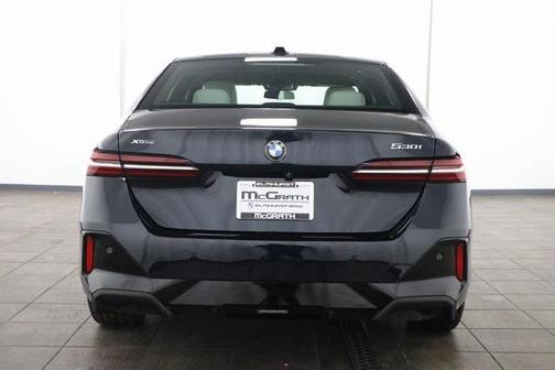 2025 BMW 530 i xDrive