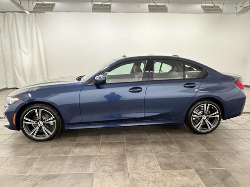 2023 BMW 330 xDrive