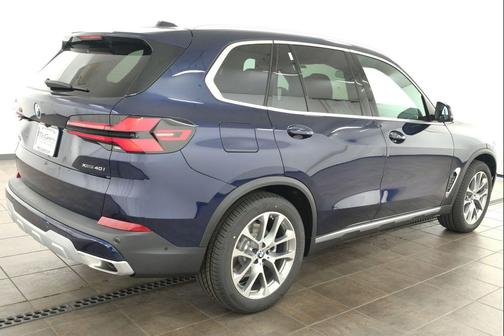 Tanzanite Blue II Metallic 2026 BMW X5 xDrive40i