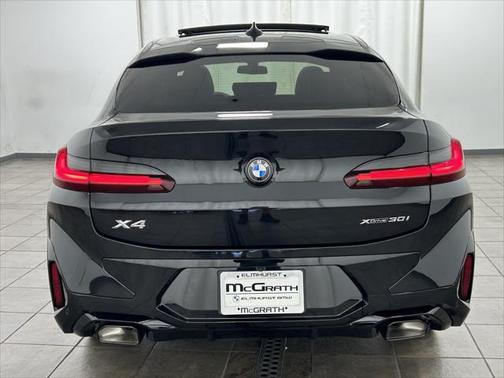 2025 BMW X4 xDrive30i