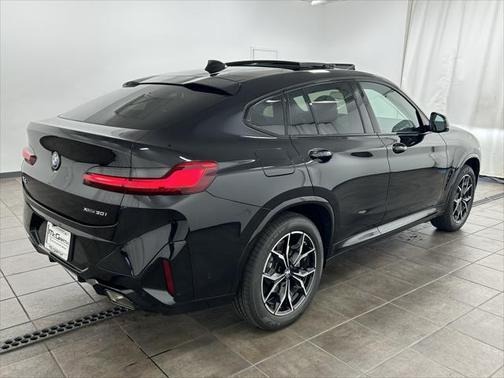 2025 BMW X4 xDrive30i