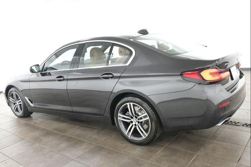 Dark Graphite Metallic 2023 BMW 530 i xDrive