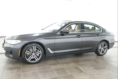 Dark Graphite Metallic 2023 BMW 530 i xDrive
