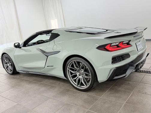 Cacti Green 2024 Chevrolet Corvette Z06