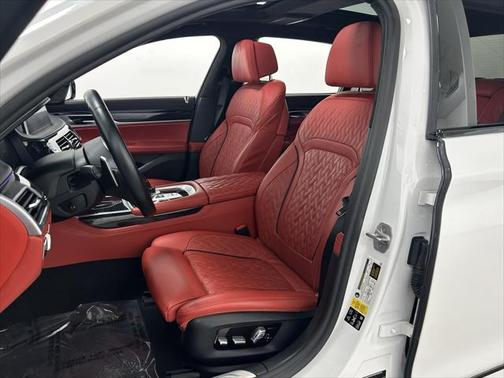 2022 BMW 750 i xDrive