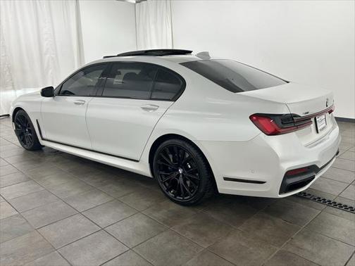 2022 BMW 750 i xDrive