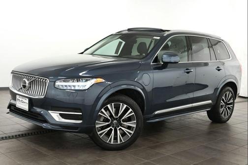 Denim Blue Metallic 2021 Volvo XC90 Recharge Plug-In Hybrid T8 Inscription Expression 6 Passenger