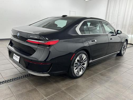 2024 BMW i7 eDrive50