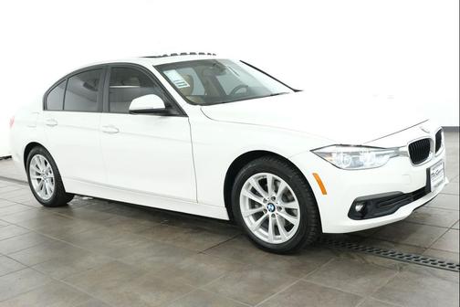 Alpine White 2018 BMW 320 i