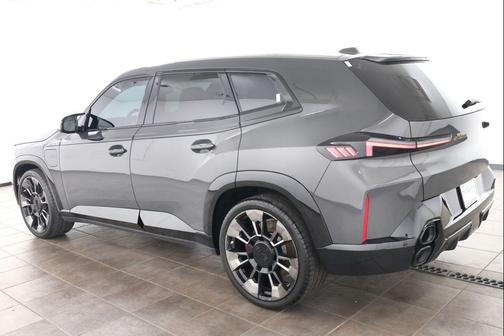 Dravit Grey Metallic 2023 BMW XM Base