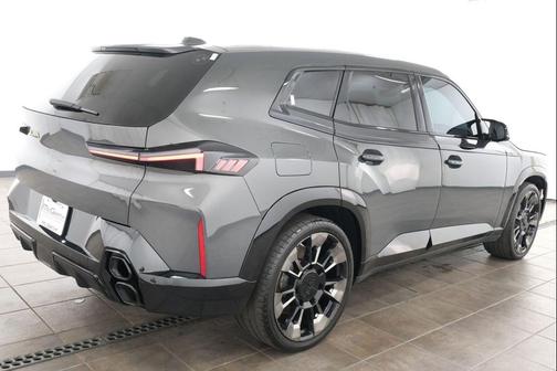 Dravit Grey Metallic 2023 BMW XM Base
