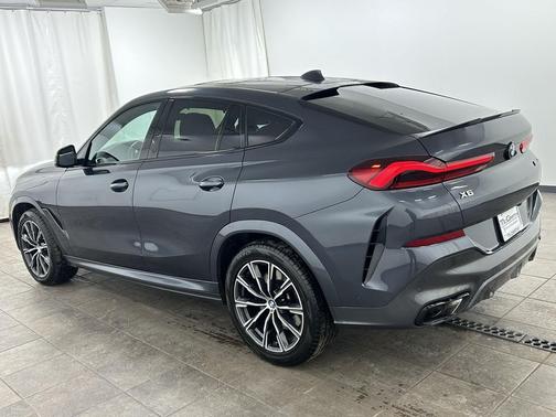 2020 BMW X6 M50i