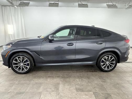2020 BMW X6 M50i