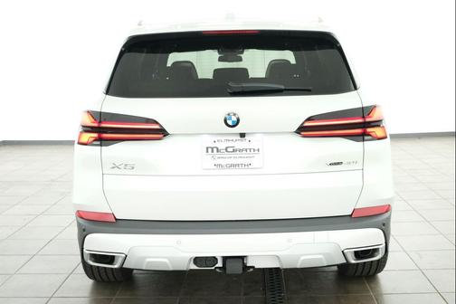 Mineral White Metallic 2026 BMW X5 xDrive40i