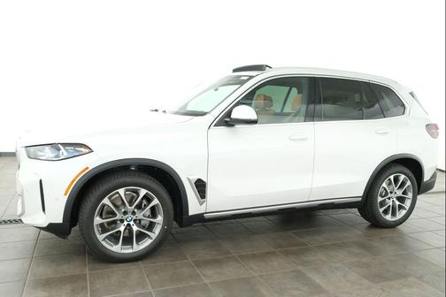 Mineral White Metallic 2026 BMW X5 xDrive40i