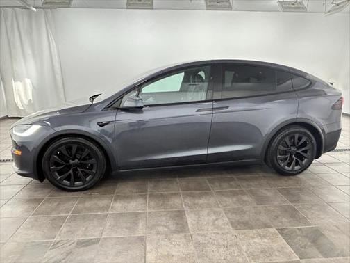 2023 Tesla Model X Standard Range