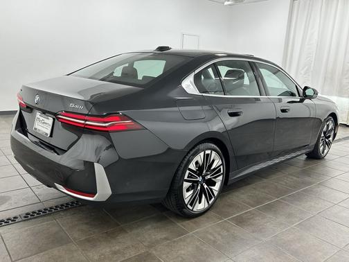 2025 BMW 540 i xDrive
