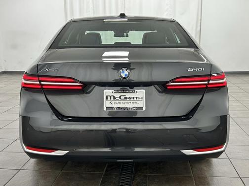 2025 BMW 540 i xDrive