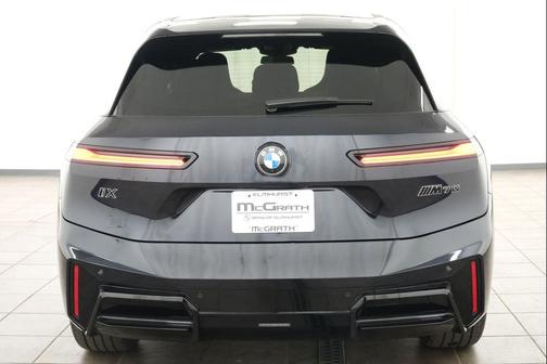2026 BMW iX M70