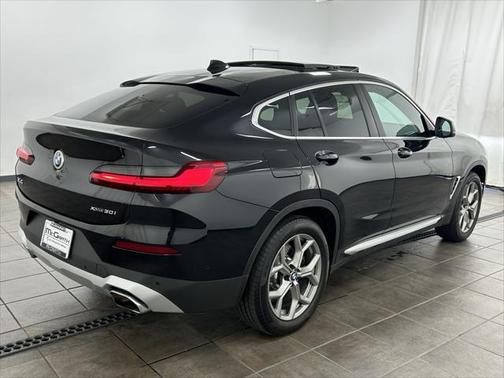 2023 BMW X4 xDrive30i