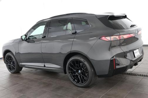 Dravit Grey Metallic 2027 BMW X5 40 xDrive