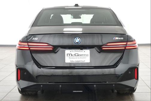 Black Sapphire Metallic 2026 BMW i5 M60