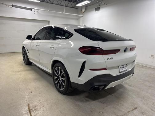 2024 BMW X6 xDrive40i