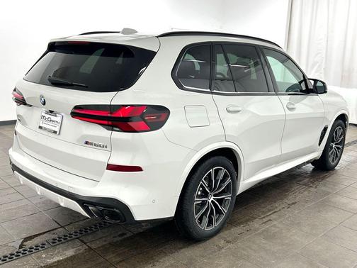 Alpine White 2026 BMW X5 M60i