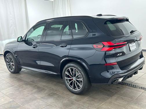 Carbon Black Metallic 2026 BMW X5 PHEV xDrive50e