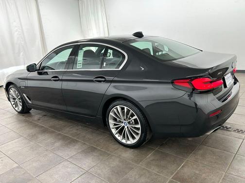 Dark Graphite Metallic 2023 BMW 530e Base
