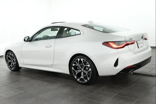 Mineral White Metallic 2026 BMW 430 i xDrive