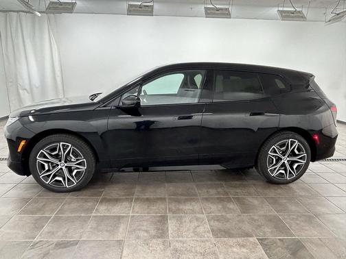 2026 BMW iX xDrive60