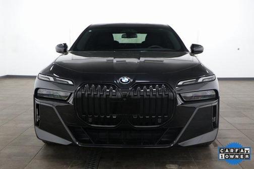 2023 BMW 740 i