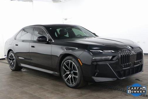 2023 BMW 740 i