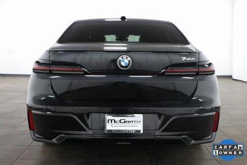 2023 BMW 740 i