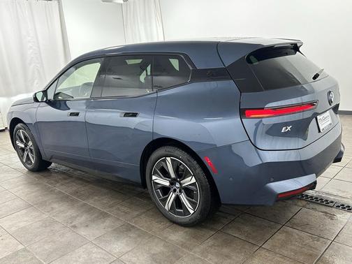 2026 BMW iX xDrive45