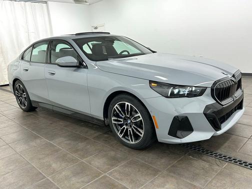 Brooklyn Grey Metallic 2026 BMW 530 xDrive