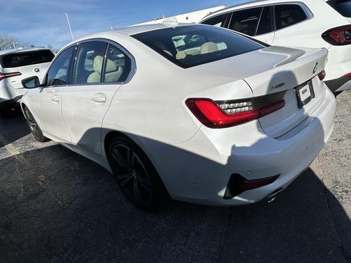 2021 BMW 330 i xDrive