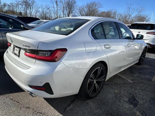 2021 BMW 330 i xDrive