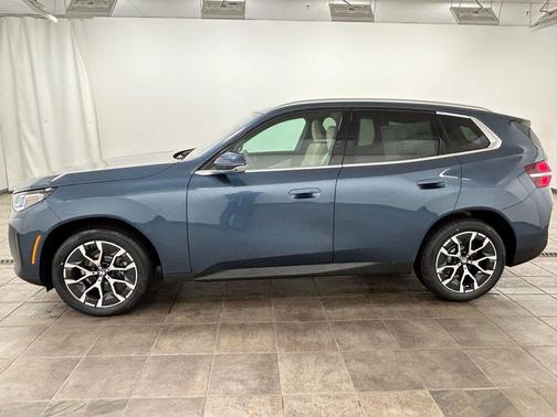 Arctic Race Blue Metallic 2026 BMW X3 30 xDrive