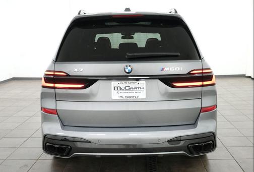Skyscraper Grey Metallic 2026 BMW X7 M60i