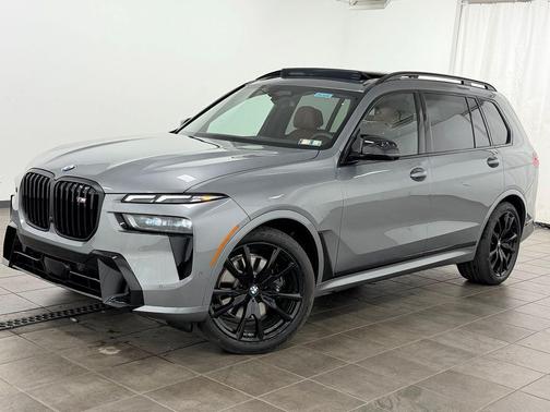 Skyscraper Grey Metallic 2026 BMW X7 M60i